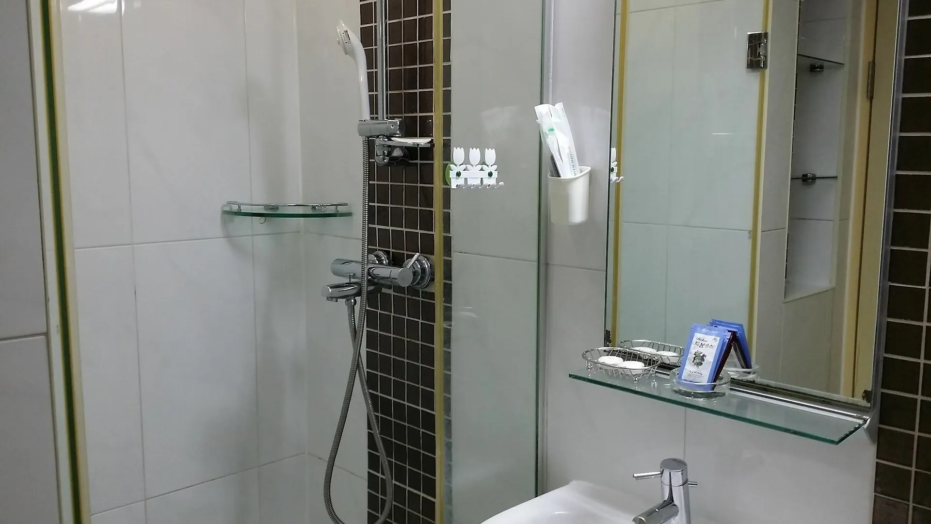 Incheon Airport Best Residence House 2*,  South Korea